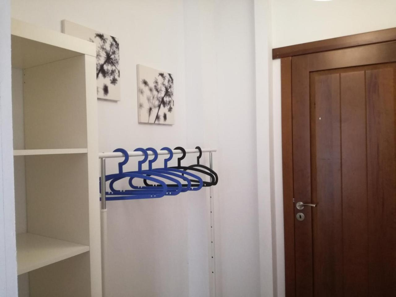 Surfhouse Hostel Famara Caleta De Famara Екстериор снимка